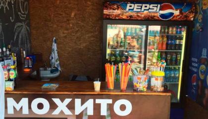 Смузи-бар на пляже в Адлере, сезон 2018 года smuzybar