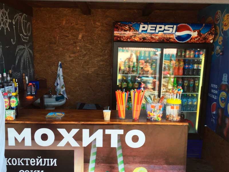 Смузи-бар на пляже в Адлере, сезон 2018 года smuzybar