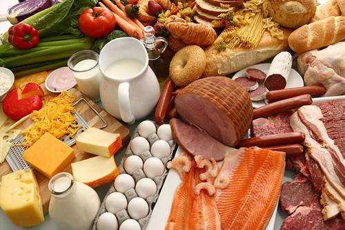 Продуктовый магазин в проходимом месте Продуктовый магазин в проходимом месте
