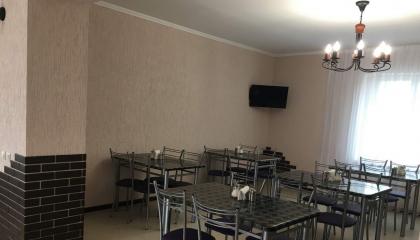 Действующая гостиница в пяти минутах от моря Действующая гостиница в пяти минутах от моря